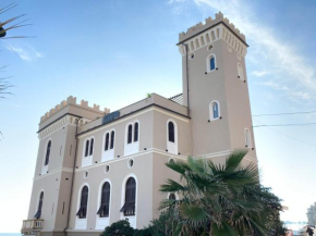 Отель Hotel Castello Miramare  Дженова